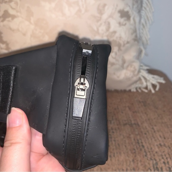 Fear Of God Essentials Sleek Black Belt Bag - Picture 10 of 12